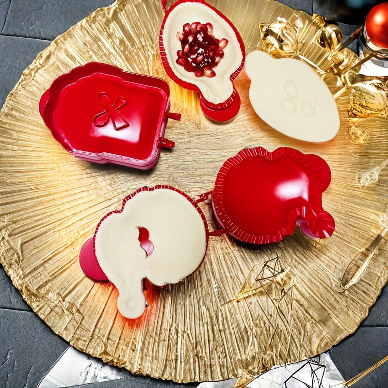 3pcs Christmas Hand Pie Molds Santa Claus Christmas Gift Christmas Hazelnut