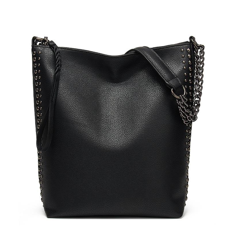 Trendy Rivet Single-shoulder Bucket Bag, Fashionable and Casual Large-capacity Bag