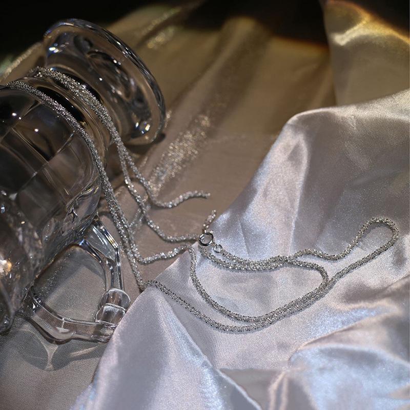 

Элегантное минималистичное блестящее колье-чокер из гипсофилы для женщин