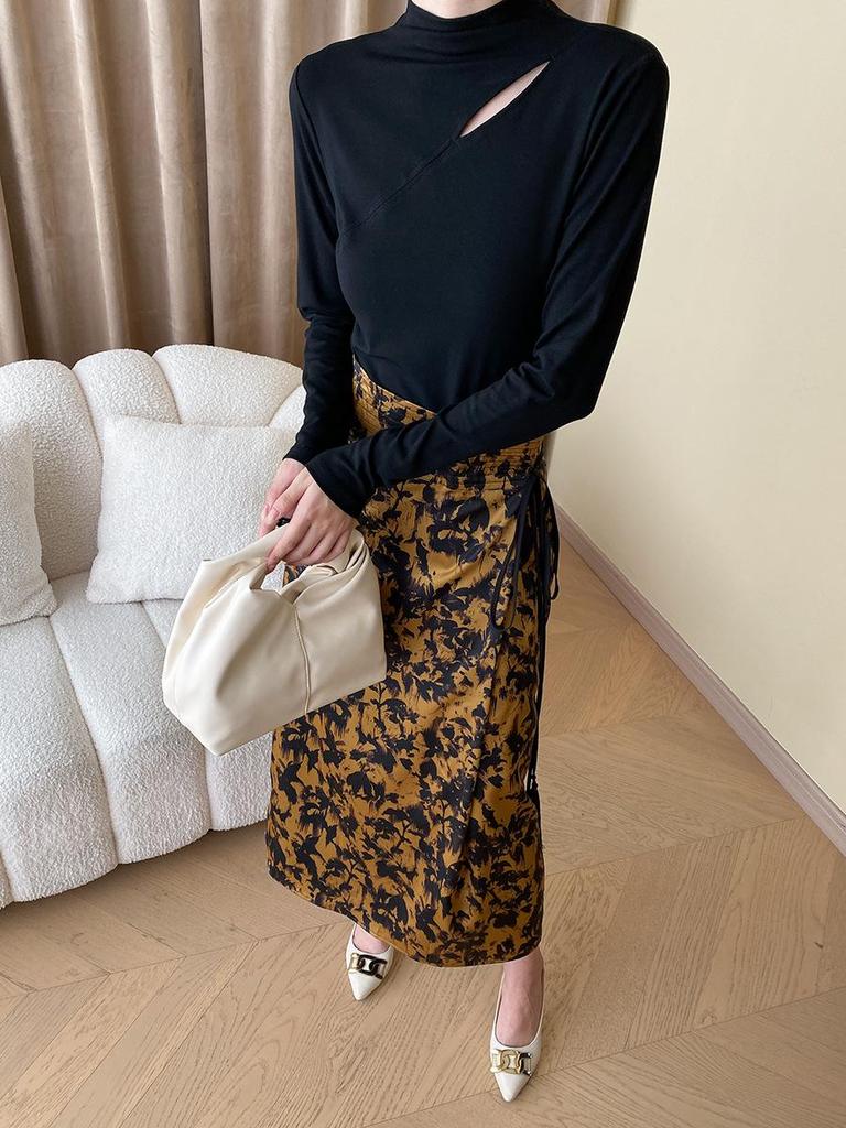 Sinan Stylish Exposed Seam French High-Collar Stretch T-Shirt SN4204