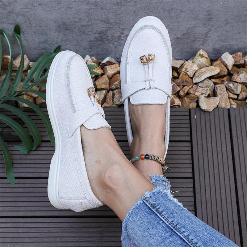 Europe, America and Foreign Trade 2025 New Large Size Low-top Foot Shoes Women's 43 One-pedal Loafers Foot Lazy Shoes
