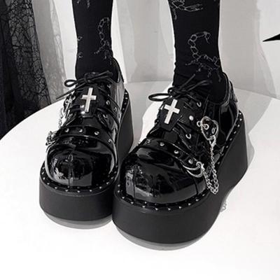 Chain Heart Buckle Decoration Lolita Shoes Sweet Rivet Lace Up Platform Mary Janes Metal Decor Patent Leather Chunky Heels Pumps