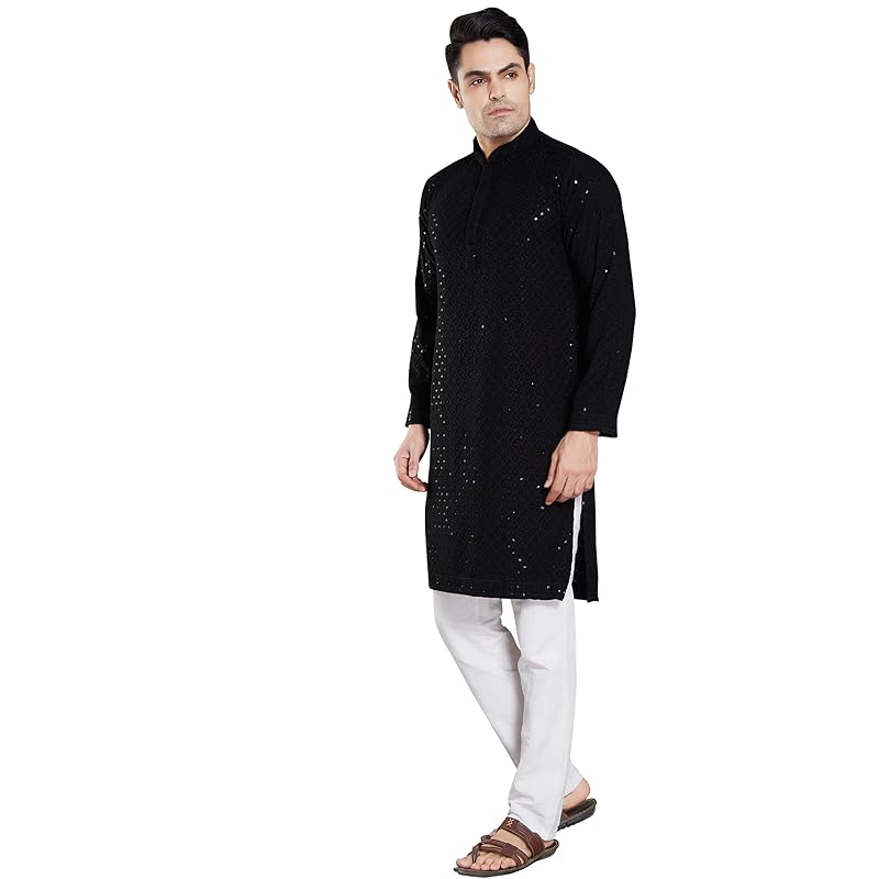 

DIVISIVE Men s Sequince Embroidered Cotton Blend Only Slim Fit Kurta (DKRT15_M_Black) M чёрный
