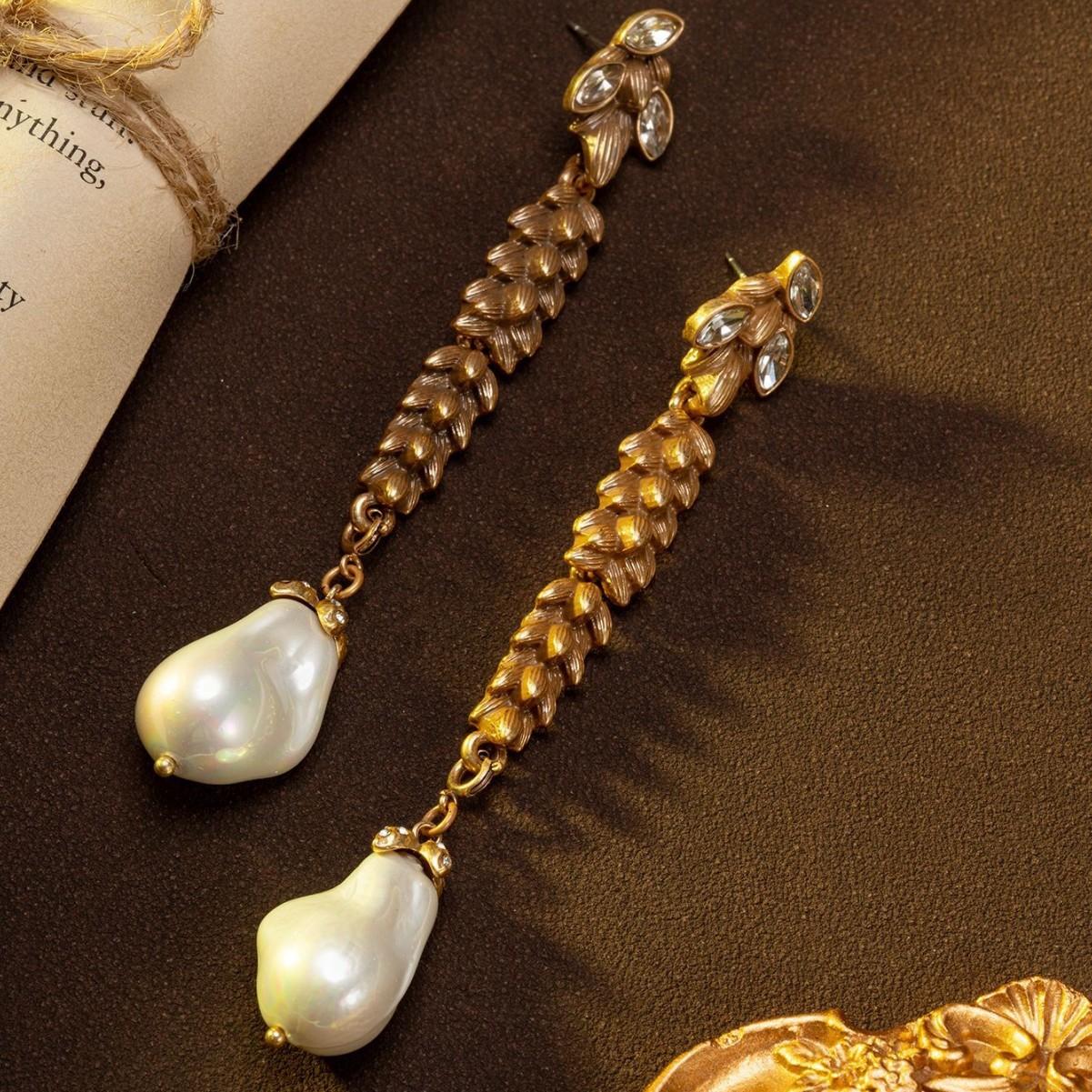 Retro Leaf Wheat Ear Necklace Gorgeous Elegant Old Court Style Light Luxury Necklace
