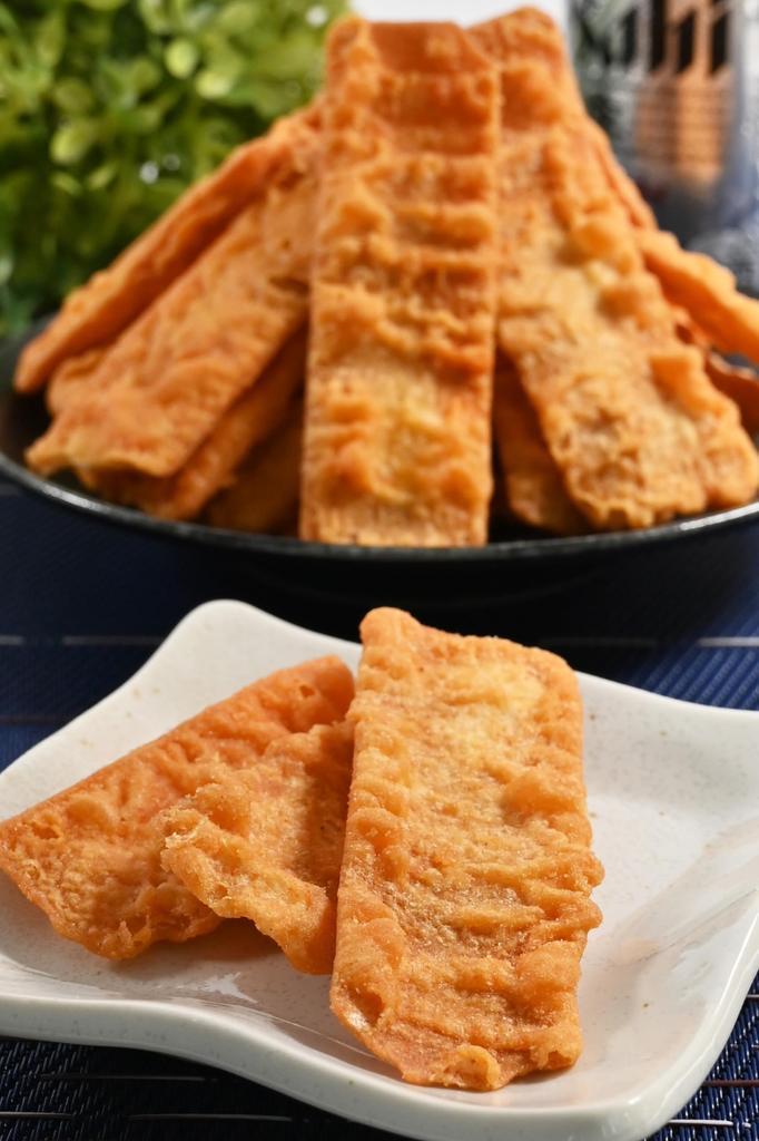 Bargains taste never forget once tried Snacks to go with Delicacies Gyoza Skin Oil 500g [Tsumamikura Official] Snacks, Appetizers, [A you'll you've