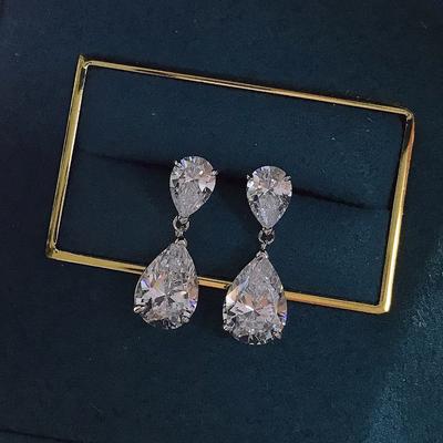 Huitan Crystal Water Drop Cubic Zirconia Dangle Earrings Color Temperament Drop Earrings for Women Wedding Trendy Jewelry