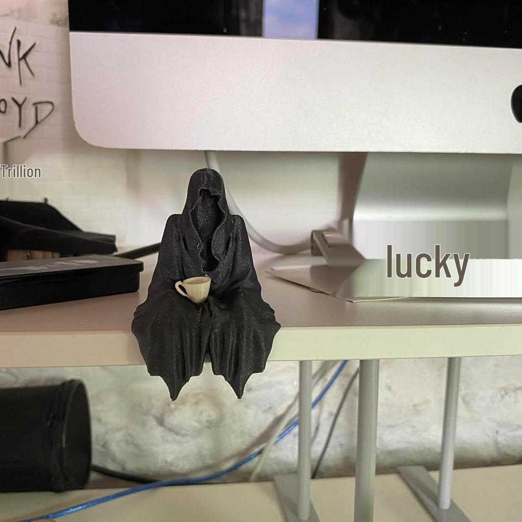 Black-Clothed Mysterious Lord Figurine Gothic Garden Resin Decoration Gift