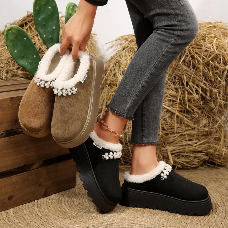 Fashion Warm Plush Thick Bottom Outdoor Slippers Women 2025 Winter Chunky Platform Wedge Heel Non Slip Indoor Slippers Furry House Shoes