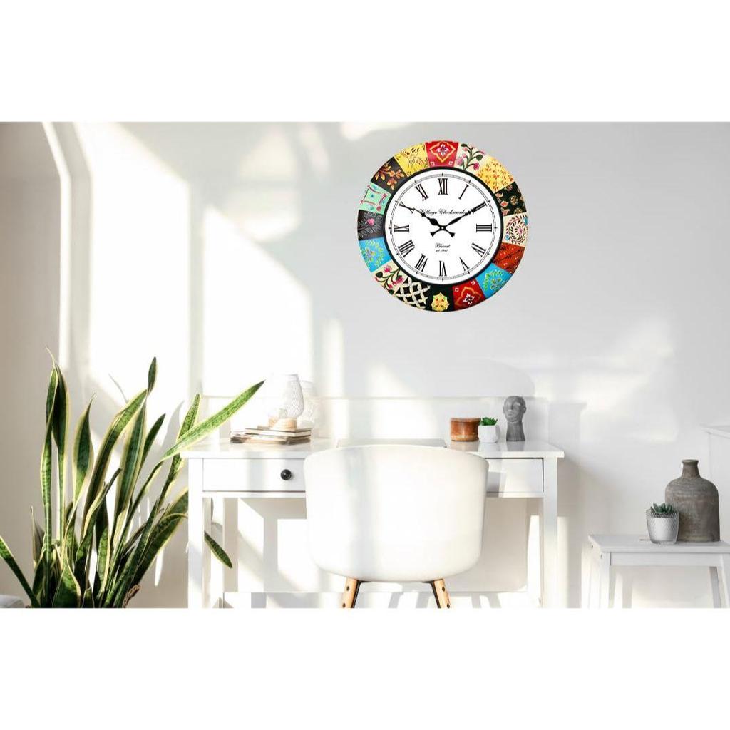 Analoge Wanduhr aus Holz | Mehrfarbig handbemalt | Große dekorative Uhr für Wohnzimmer, Flur | Ideal für & Heimdekoration | Uhrgröße - 16 Zoll
