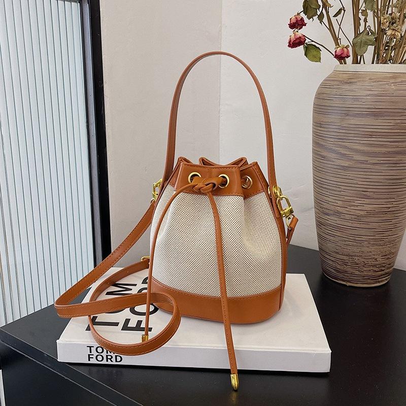

Popular Fashion Bucket Bag, New Niche Single Shoulder Slanted Bag, Women s Handbag, Versatile коричневий