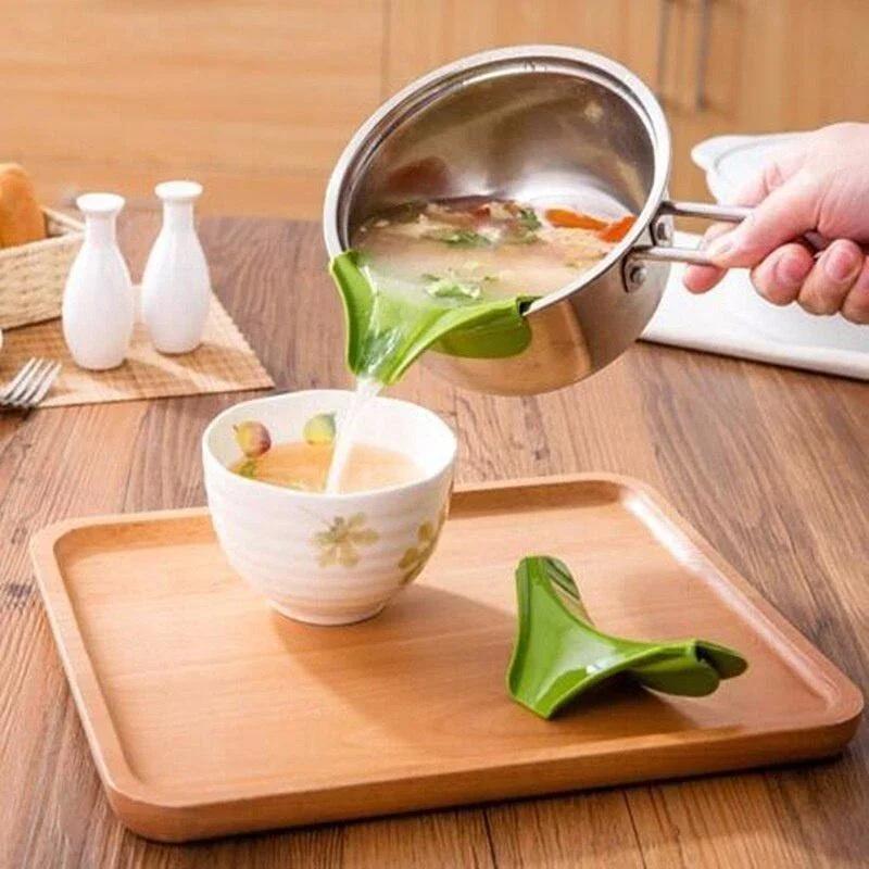 Convenient Kitchenware Pot Solid Color Green Color Silicone Liquid Diversion Nozzle Soup Kitchen Gadget Portable Accessory Tools