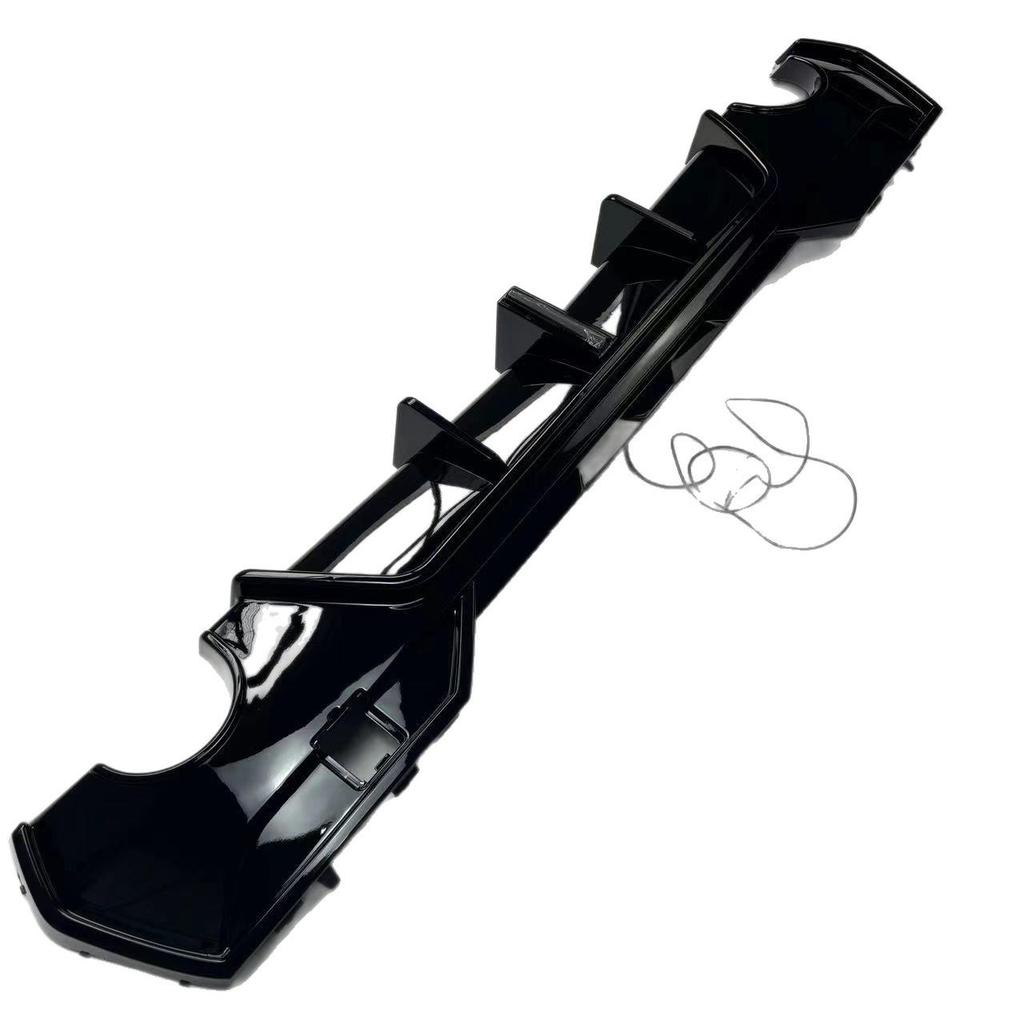 Gloss Black Rear Diffuser: Modified Car Body Kit for BMW 4 Series G22 with Vertical Strip Lights, Non-Destructive Installation.