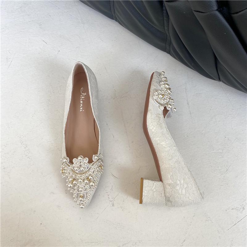

Coarse Heel Single Shoes Women s Versatile Medium Heel Wedding Shoes Women s Girl Pointed Pearl Shoes 39