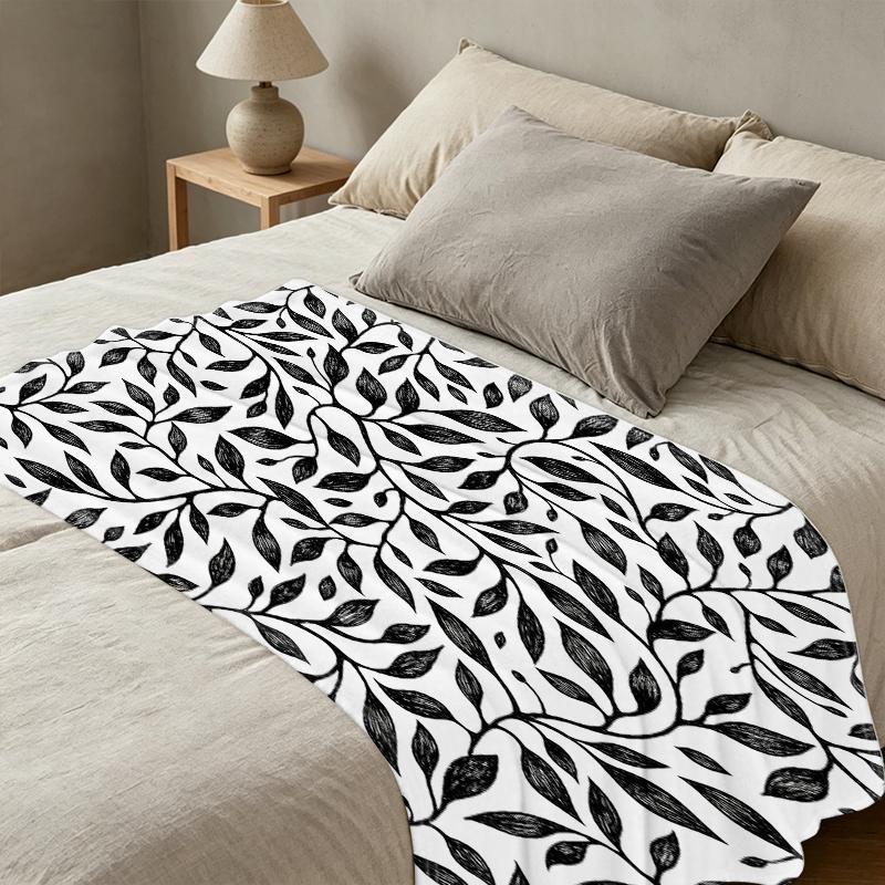 Lightweight Flannel Blanket, Simple Leaf Pattern Soft Cozy Throw, Home Couch Bed Decor, Portable for Car, Ideal for Christmas & Halloween