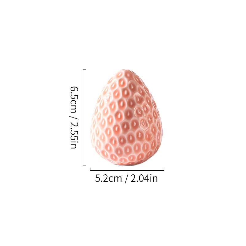 Strawberry modeling cooking ceramic seasoning jar oil bottle soy sauce vinegar pot home creative kitchen salt jar pepper bottle.
