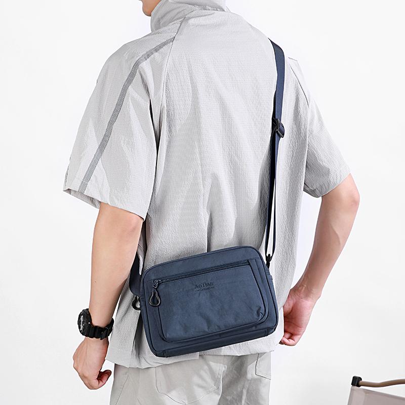 Sac bandoulière léger en nylon pour hommes femmes Sac messager décontracté à bandoulière avec poches zippées