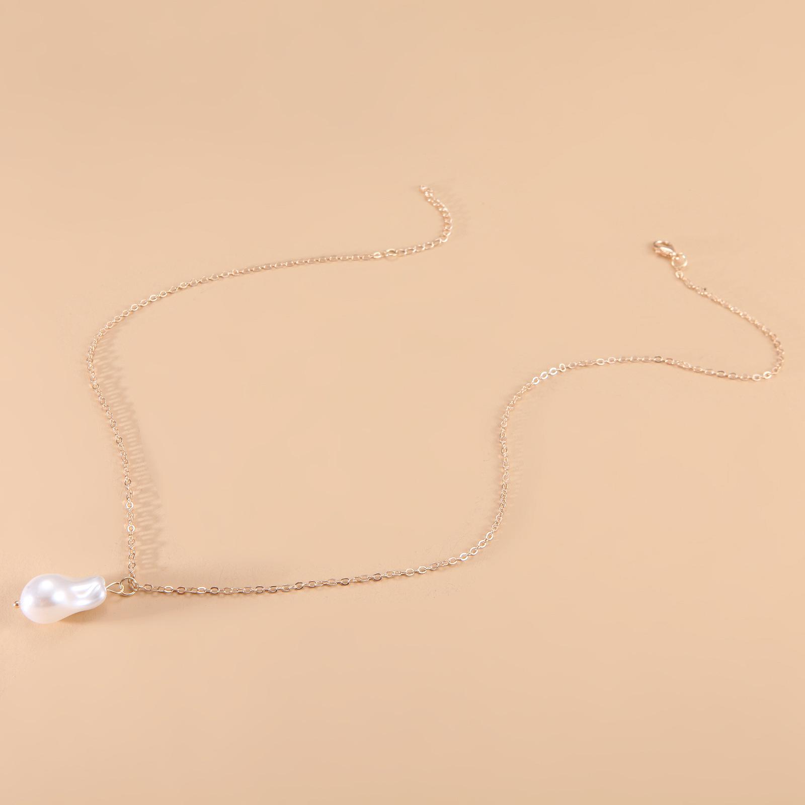 

Модний набір намиста та сережок з нерівними перлами - Жіноча біжутерія