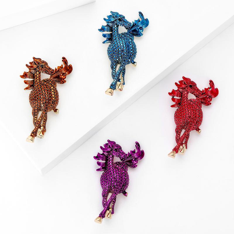 1Pcs Personality Horse Brooches Zodiac Animal Pins For Unisex Event Party New Year Gifts Jewelry Coat Decoration Accessories