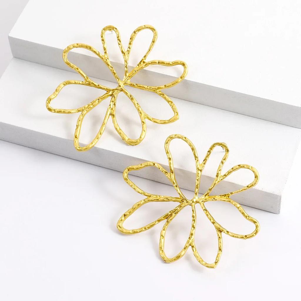 Creative Design Small Water Drop Leaf Gold Color Metal Earring for Women Trendy Long Leafy Flowers Pendientes Punk Jewelry Gift