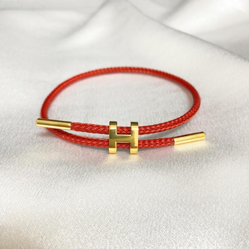 Brățară Reglabilă din Oțel Titan cu Cataramă în Formă de I Transfrontalieră, Finisaj Aur Dur 3D Rezistent la Decolorare, Design Rezistent la Apă și Transpirație