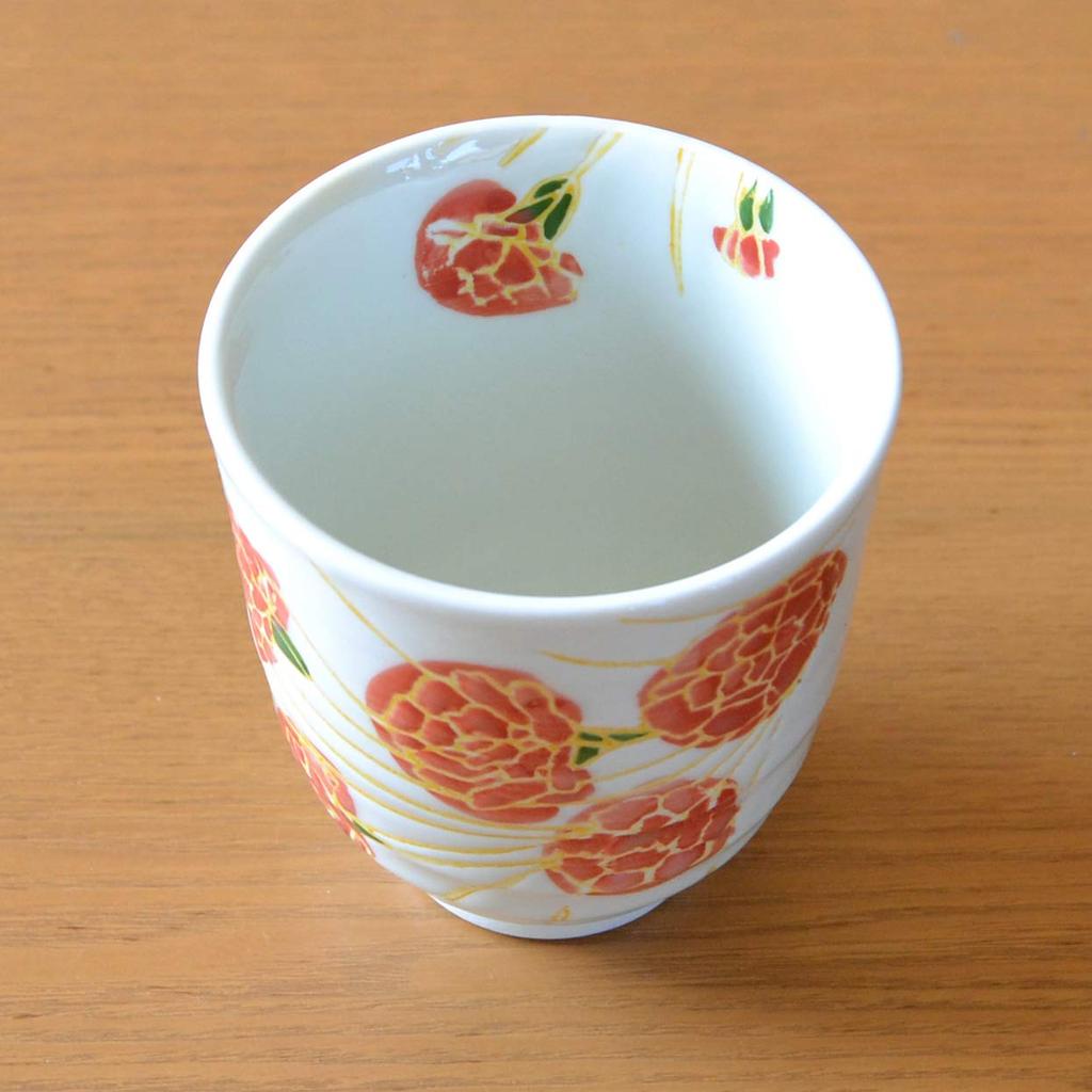 Dárek ke Dni matek, šálek na čaj z Arita ware s malým karafiátovým vzorem a vzkazem Made in Wooden Mother's gratitude. Kartu. Japonsko. box.