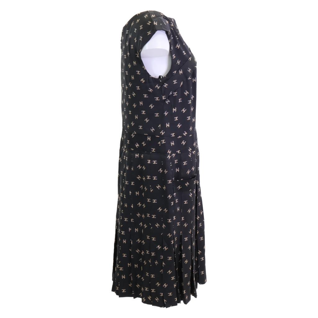 CHANEL [Excellent Condition] P44329V32715 CC Logos All-Over Print 100% Silk Sleeveless Top dress 38 blackUsed