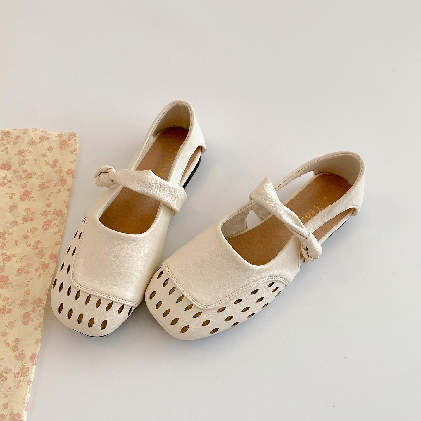 

Black French non-slip bag head flat sandals women s 2025 new summer wear with skirt square head cool single shoes 40 абрикосовый