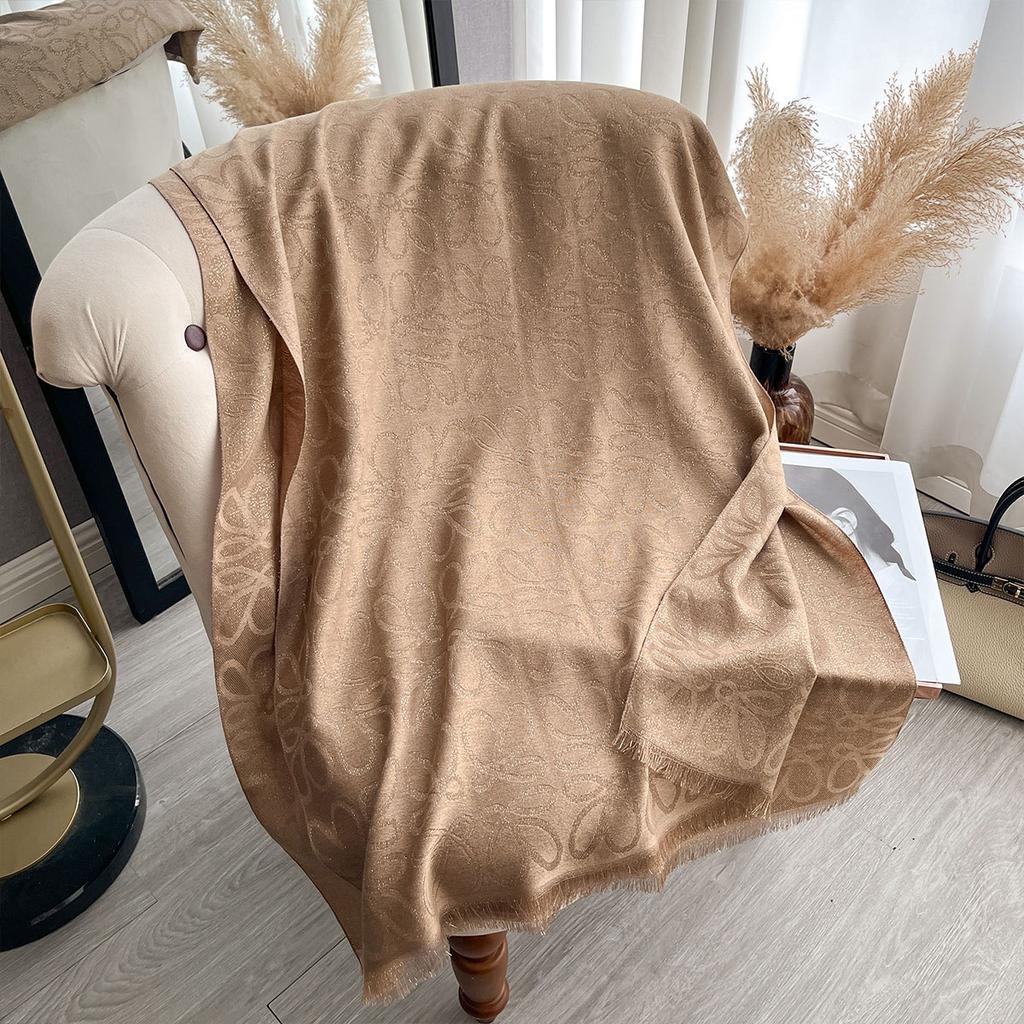 Jacquard Fashion High-End Imitation Cashmere Scarf Women'S Early Spring Warm Casual Outer Shawl Scarf