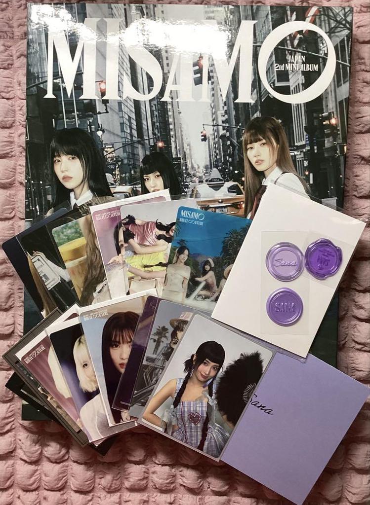 [USED] MISAMO First Deluxe Edition haute couture with 12 trading cards