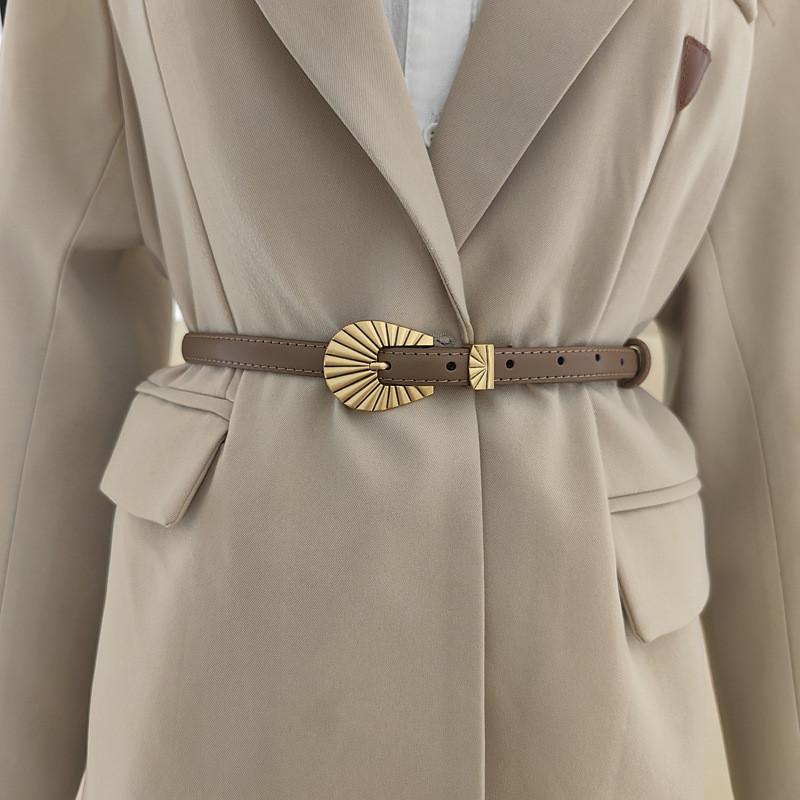 Minimalist Leather Waist Belt With Pin Closure For Jeans And Skirts