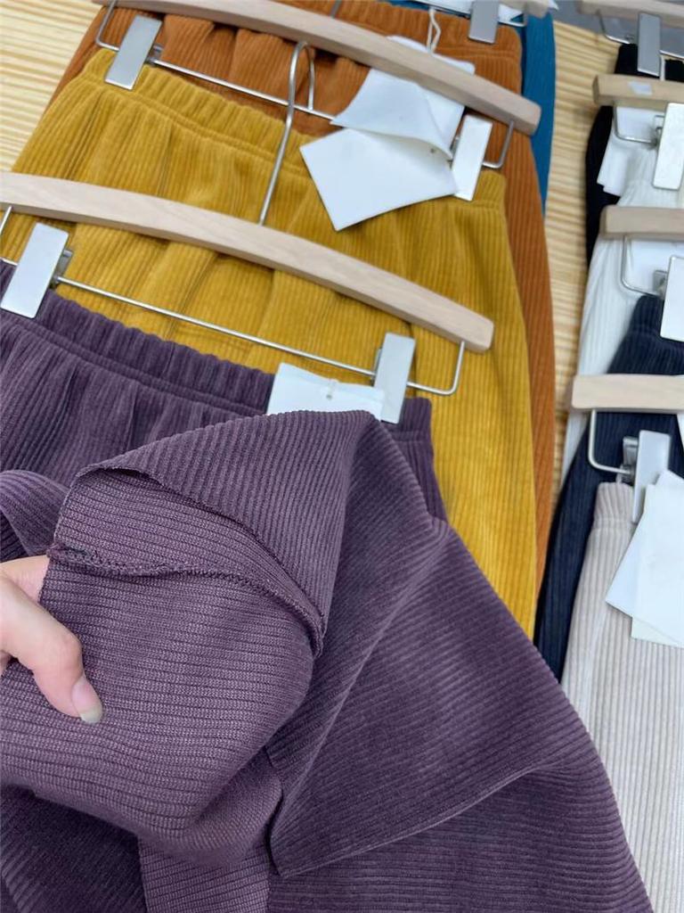 Damen Midirock aus Cord-Chenille mit hohem Bund und Schlitz hinten