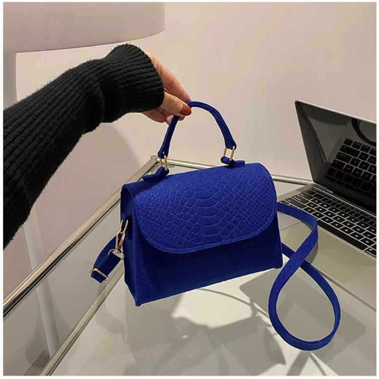 Women's Felt Shoulder Bag Ladies Handbags Luxury Designer 2026 New Fashion Alligator Pattern Square Crossbody Bag Messenger Bag