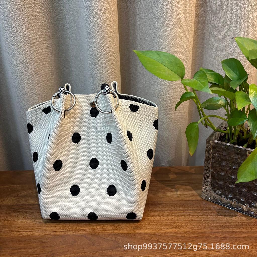 New Woven Ring Buckle Bag Knitted Bag Three-dimensional Magnetic Buckle Handbag Handbag Handbag Knitting