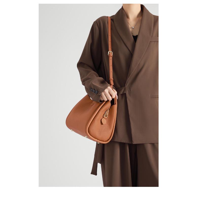 Genuine Leather Bucket Bag for Women Soft Shoulder Handbag Large Capacity Commuter Purse Zipper Closure Fashion Tote