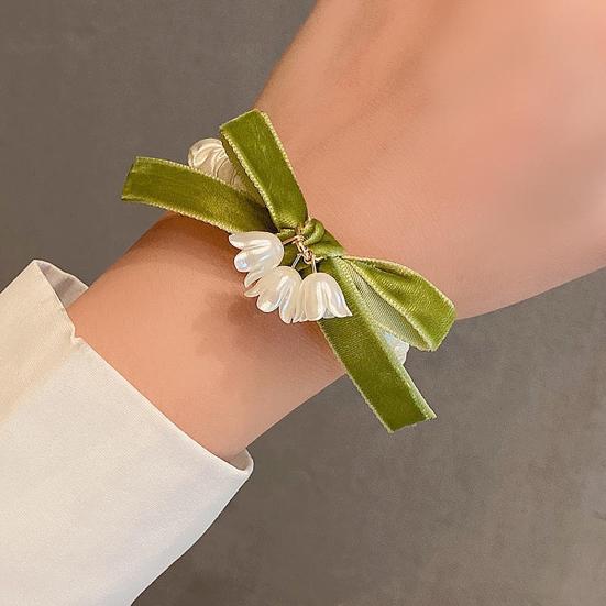 Girl Hair Tie Flower Charm Velvet Bow Decor Soft Pleated Fabric High Elastic Rubber Band Hair Rope Travel Commuting Hair Accessories