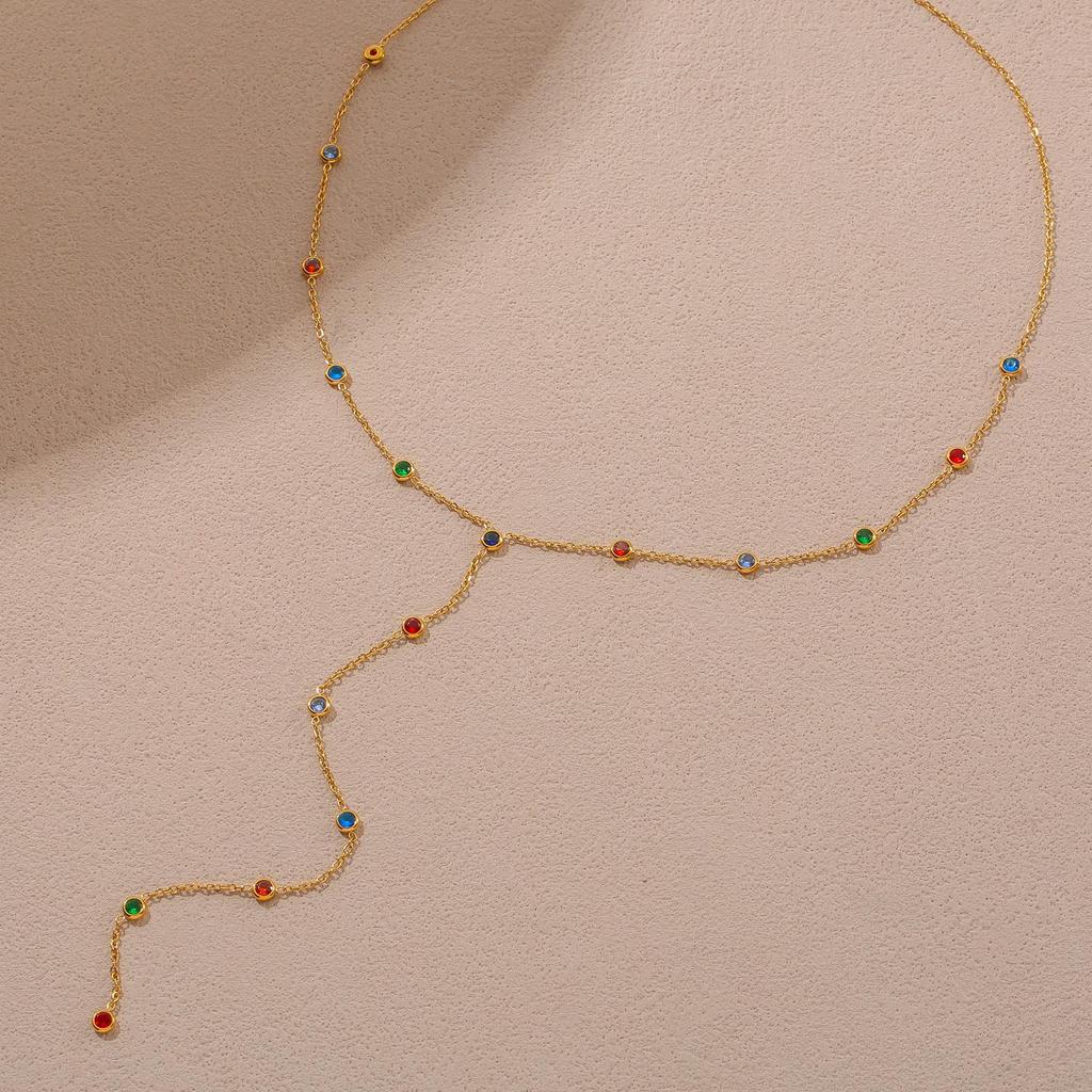 Vibrant Round Diamond Pendant On Delicate Gold Chain for Energetic Seaside Adventures and Commuting Style