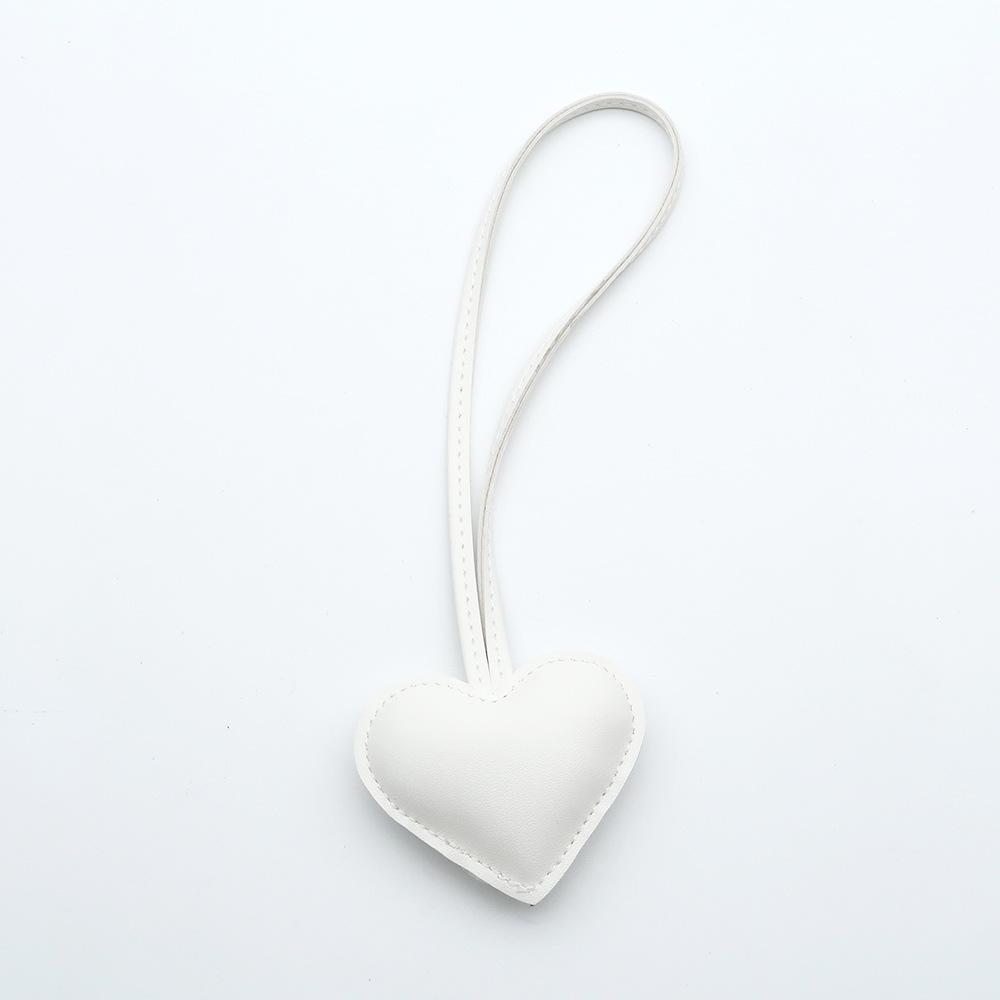 Custom Leather 3D Peach Heart Keychain Bag Pendant Love Hand Rope Personalized Couple Backpack Pendant Gift