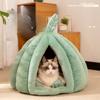 Nido per Gatti Caldo in Inverno Adatto a Tutte le Stagioni Zucca Dormiente Semi-chiusa Caldo e Rimovibile Nido per Gatti in Peluche, Nido per Animali Domestici