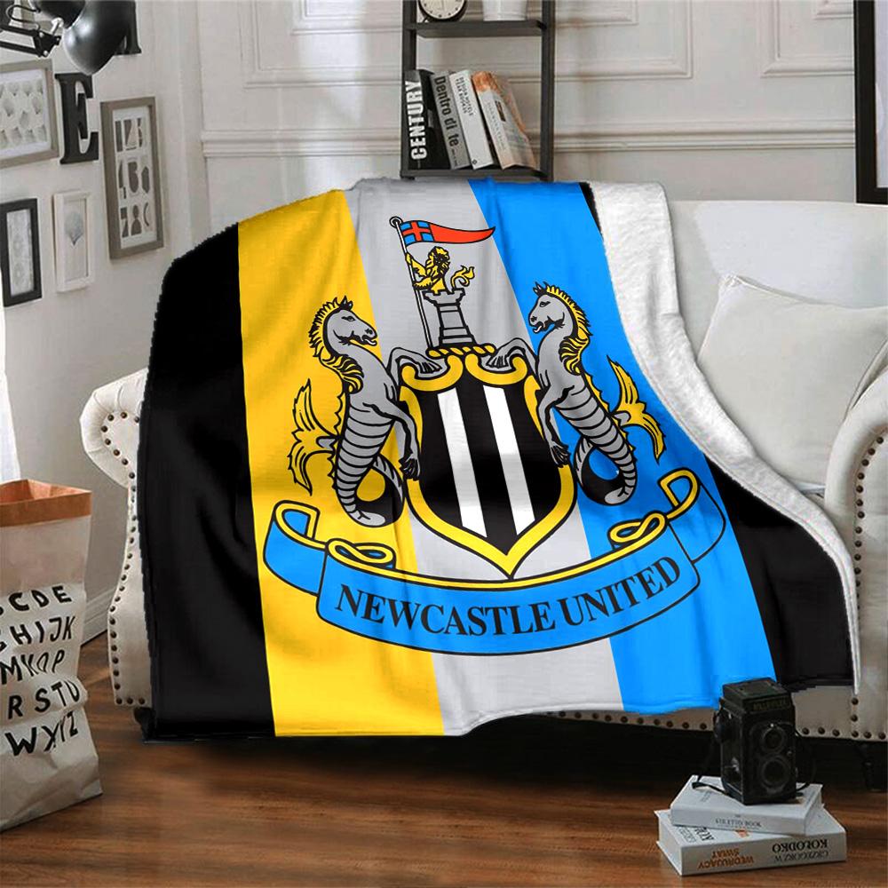 Coperta in Flanella con Stemma del Newcastle United, Poliestere Morbido, Design Moderno, Per Tutte le Stagioni, per Campeggio, Viaggi, Regali per le Feste o Compleanni