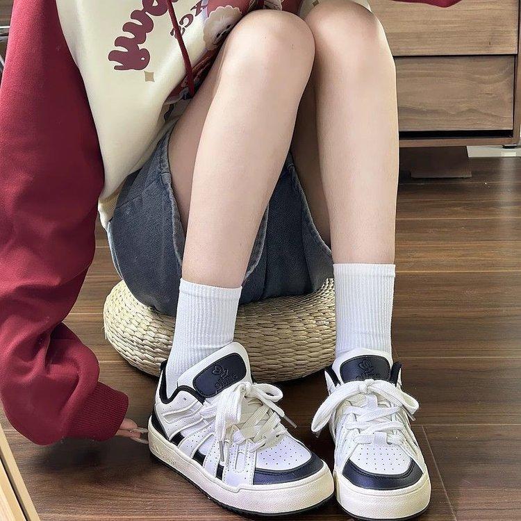 Internetová celebrita výbuch dopaminu nika kožené boty ženy 2025 nové podzimní jednobarevné boty prodyšné ins chlebíčkové boty