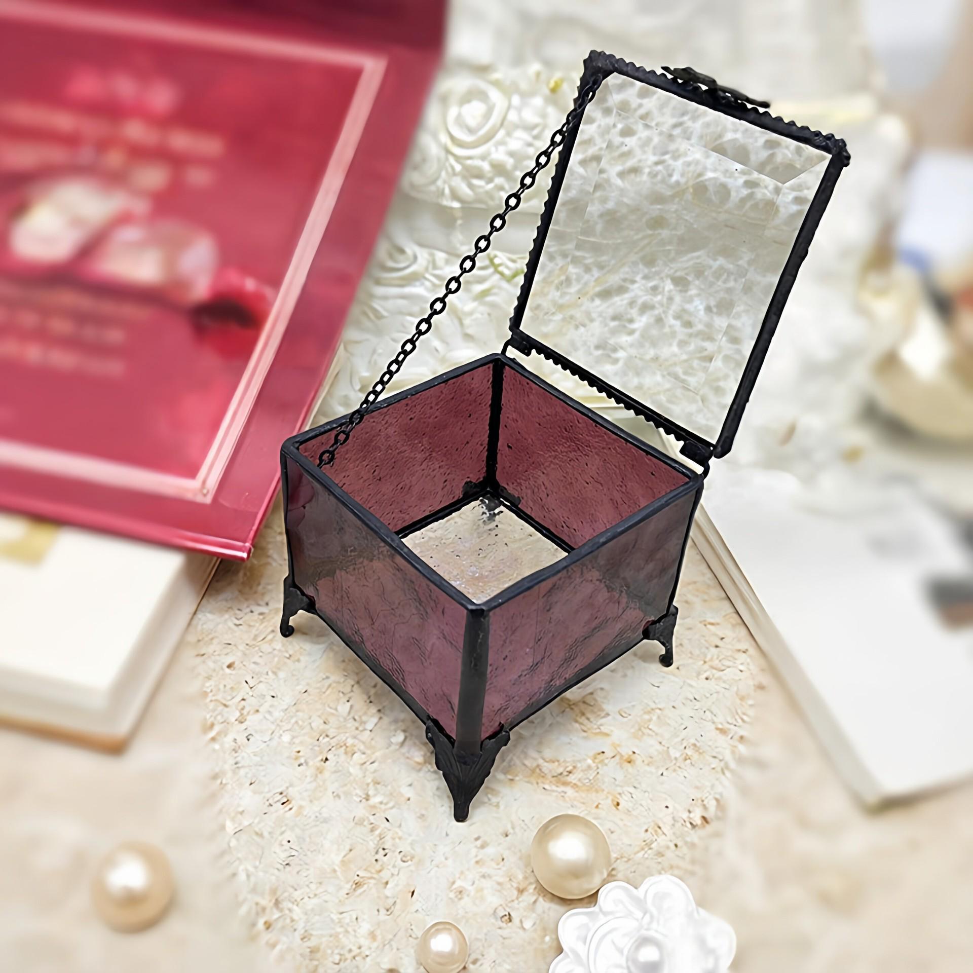 

Retro Glass Jewelry Display Box for Earrings, Studs, Necklaces, and Rings 8x8x8 cm