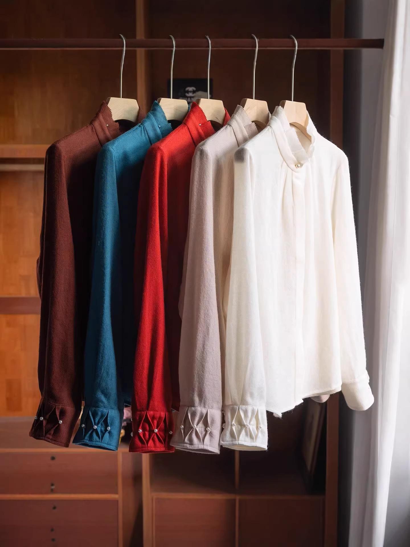 Exquisite Beaded Wool-Cashmere Shirt with Pleated Sleeves and Silk Collar Extra Large красный