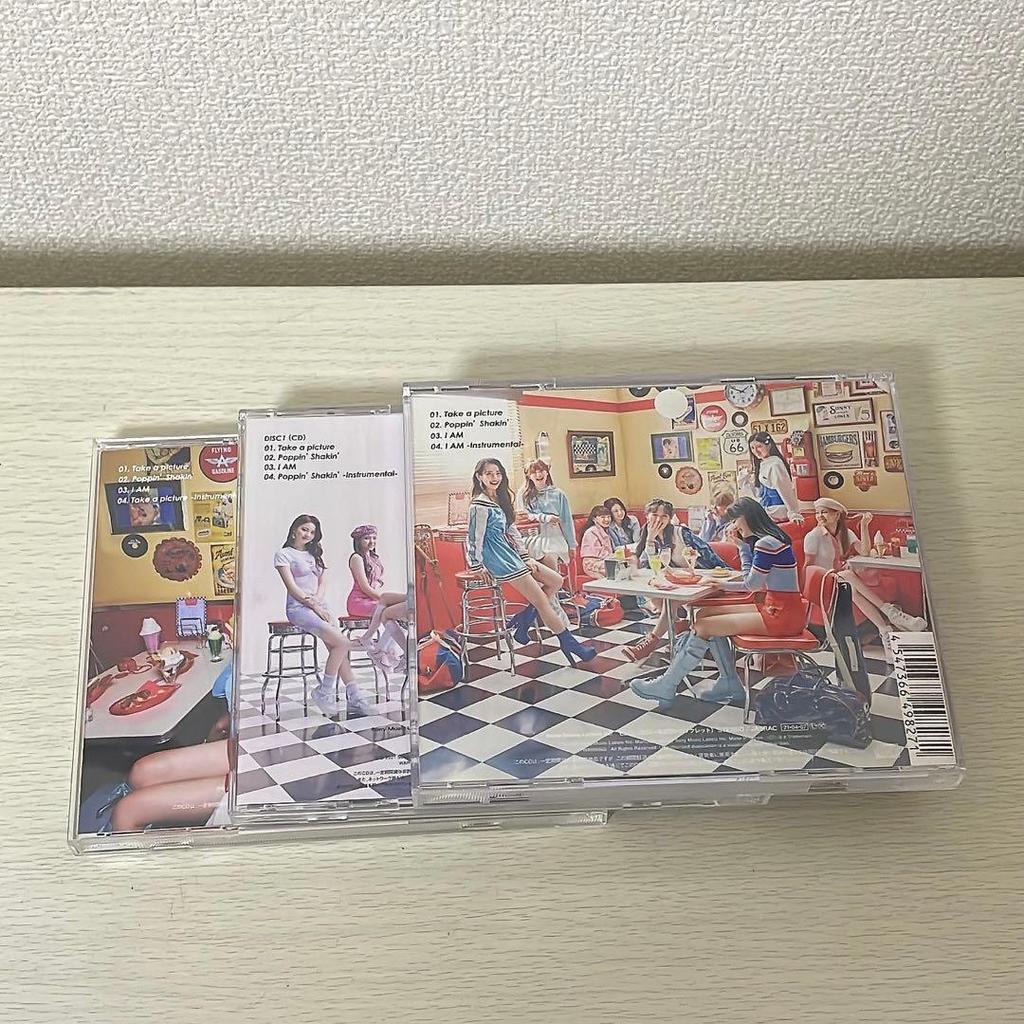 [GEBRAUCHT] NiziUTake a picture / Poppin'Shakin3 Format CD