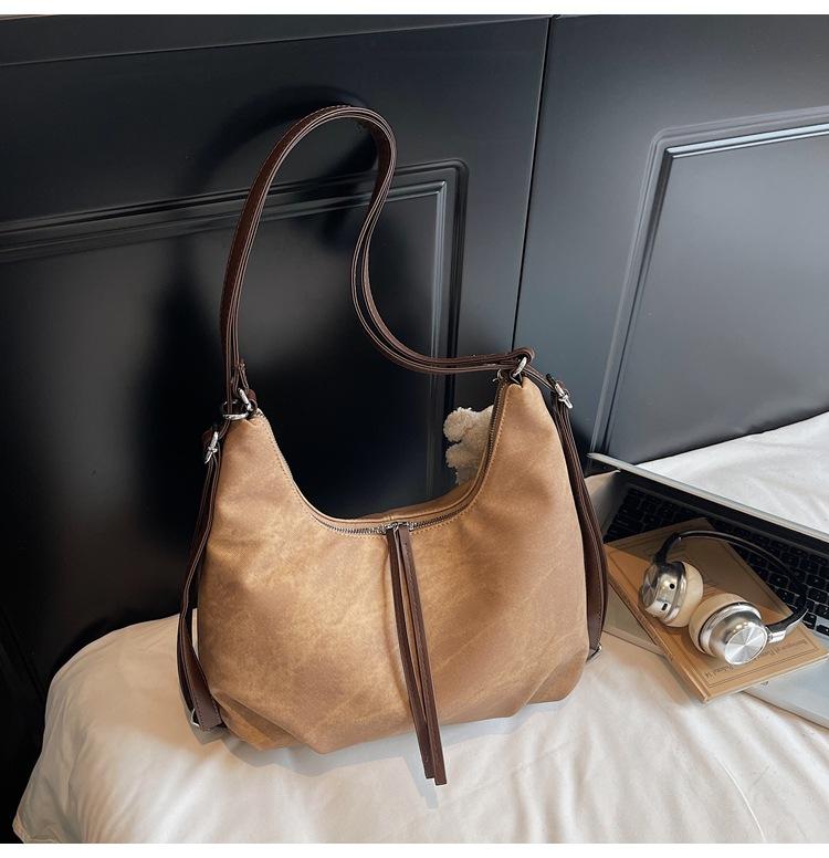 

Large capacity retro backpack women s 2025 new autumn and winter multi-functional shoulder bag tote bag premium feeling backpack