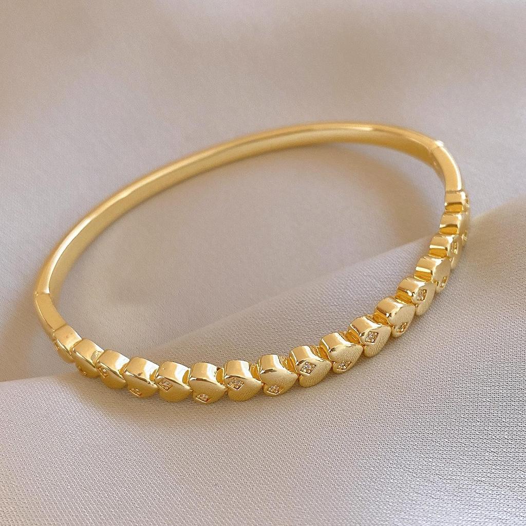 18K Gold-Plated Zircon Heart Bracelet - Elegant, Versatile, and Luxurious Women's Jewelry