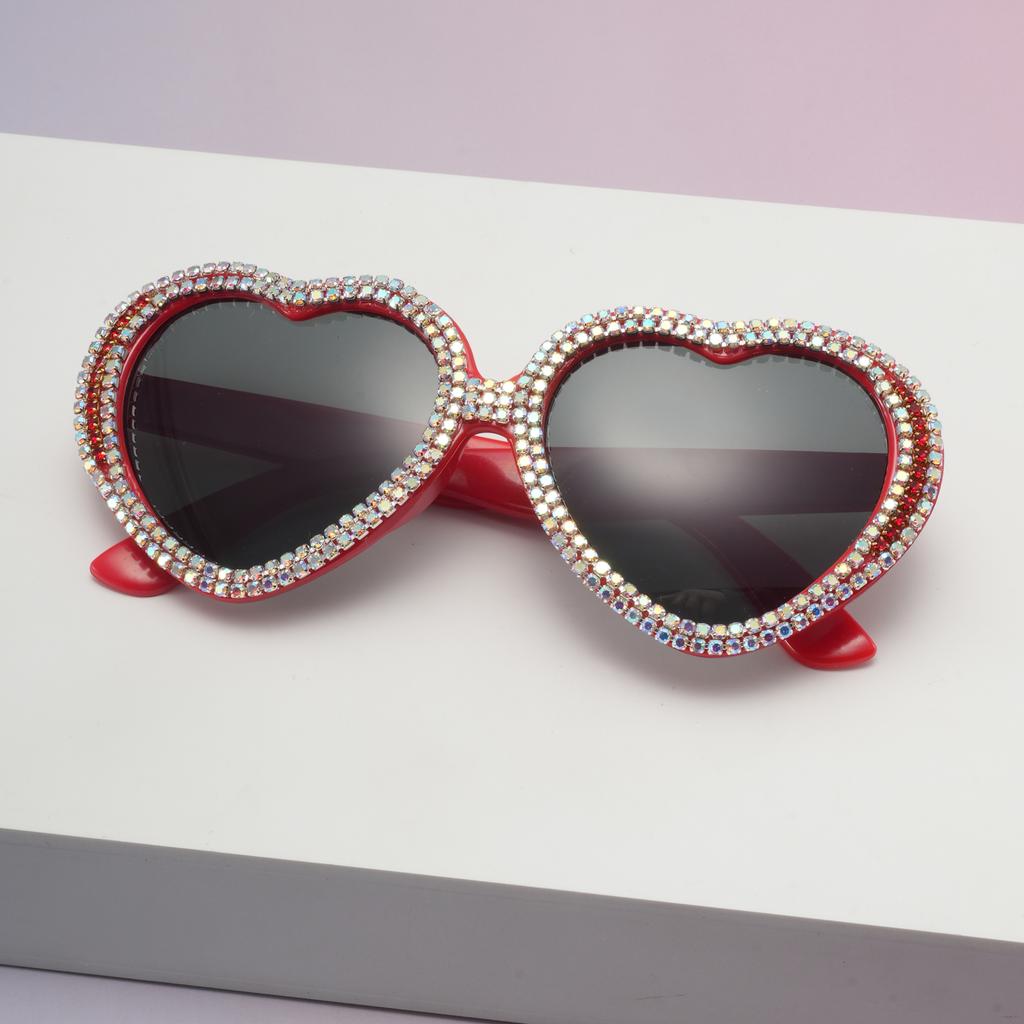 Female Heart-shaped Diamond-encrusted Sunglasses Outdoor Shades Classic and Romantic Party Glasses Gift