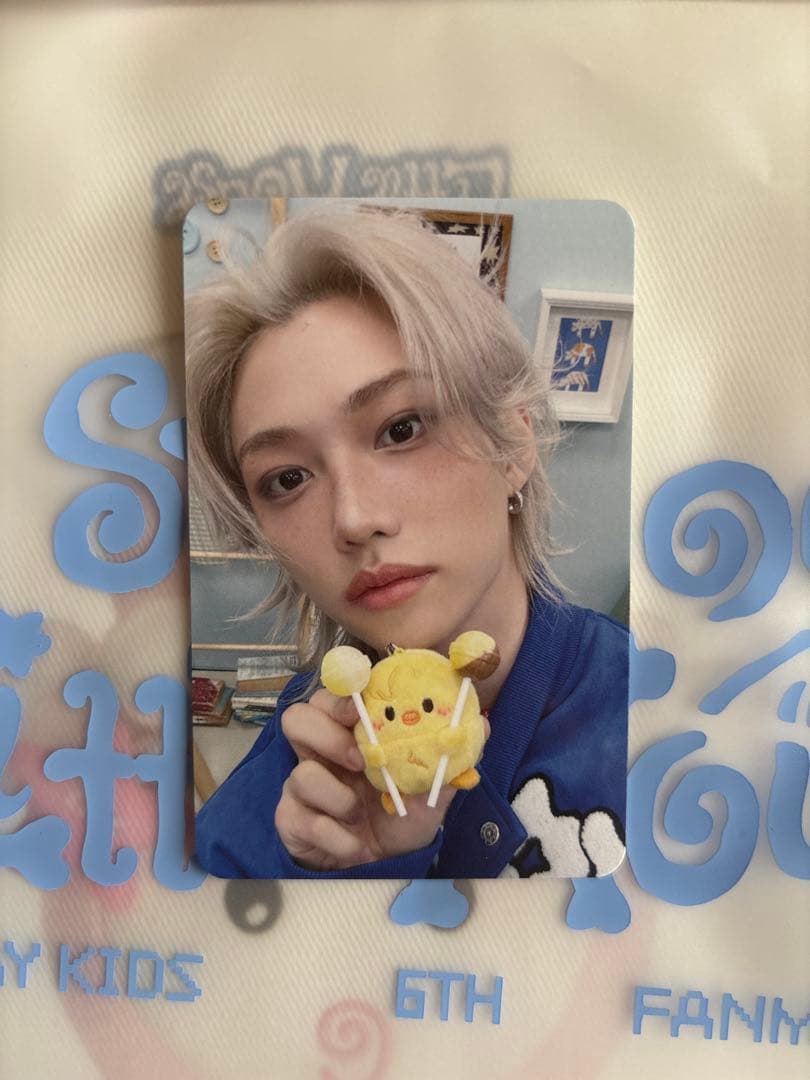 

[Б/У] Лимитированная фотокарточка Феликса из Stray Kids с фан-митинга в Корее 5 апреля.