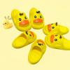 EVA letní dětské pantofle střední a velké dětské chlapecké poklad kreslené dívčí platformové pantofle stánkové manipulační boty malá žlutá kachnička