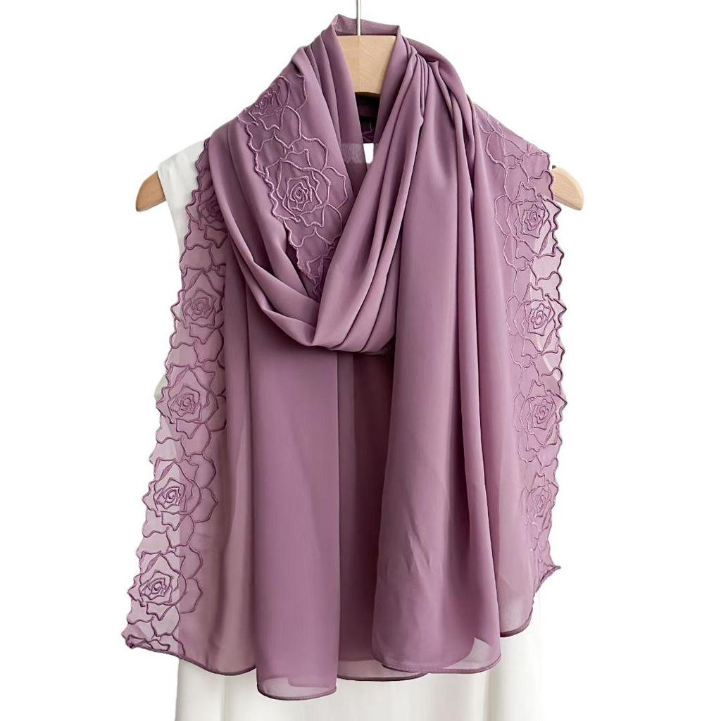 Sciarpa da Donna in Chiffon Monocolore con Grande Ricamo Floreale – Versatile Sciarpa di Seta & Protezione Solare