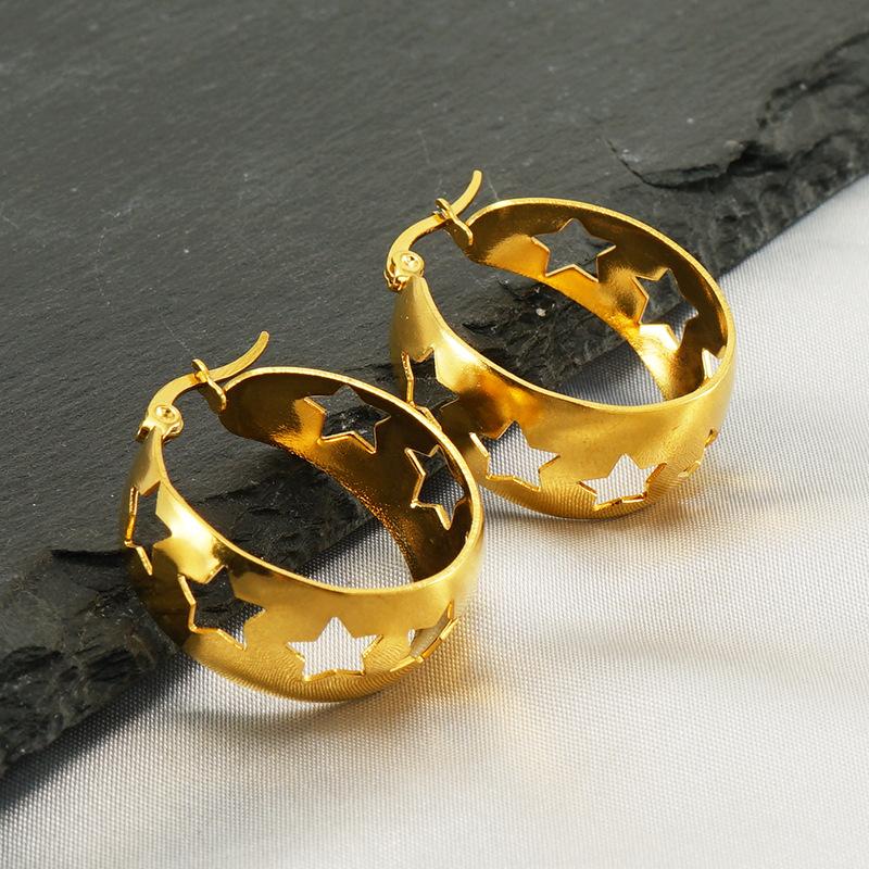 

New stainless steel retro hollow star earrings women s fashion titanium steel 18k gold premium earrings золотой